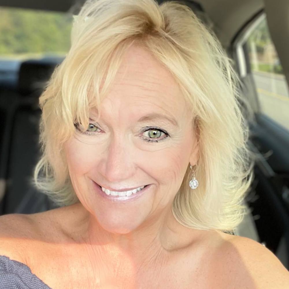 Meet your Posher, Tina